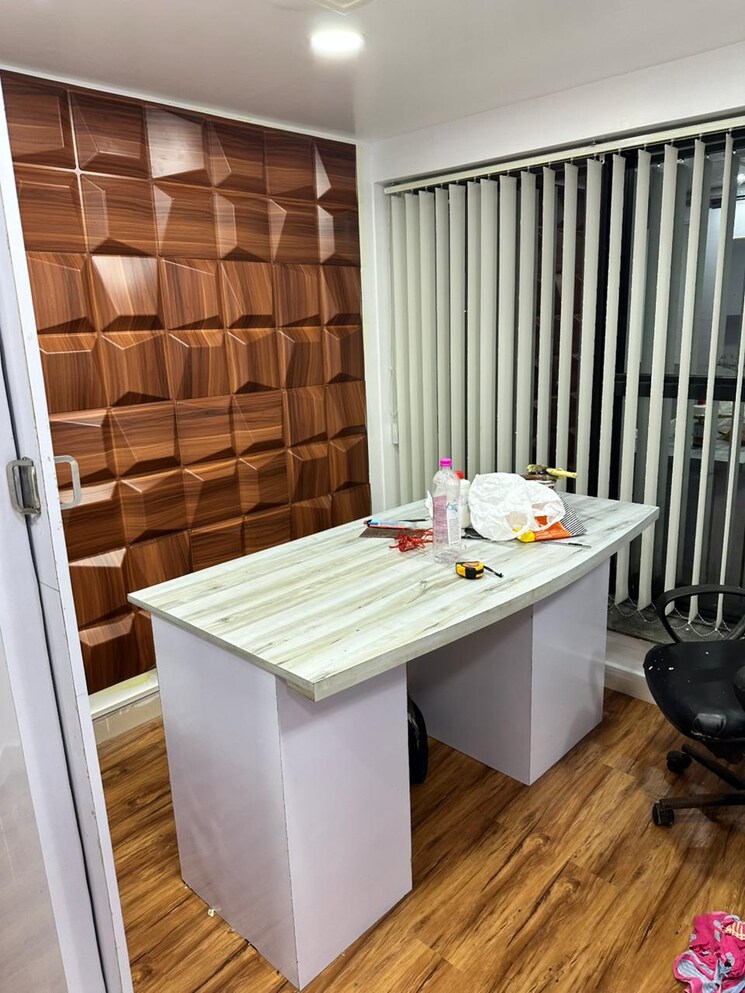 Balcony, park street Commercial Office Space 340 Sq.Ft. In Park Street Kolkata 9367824