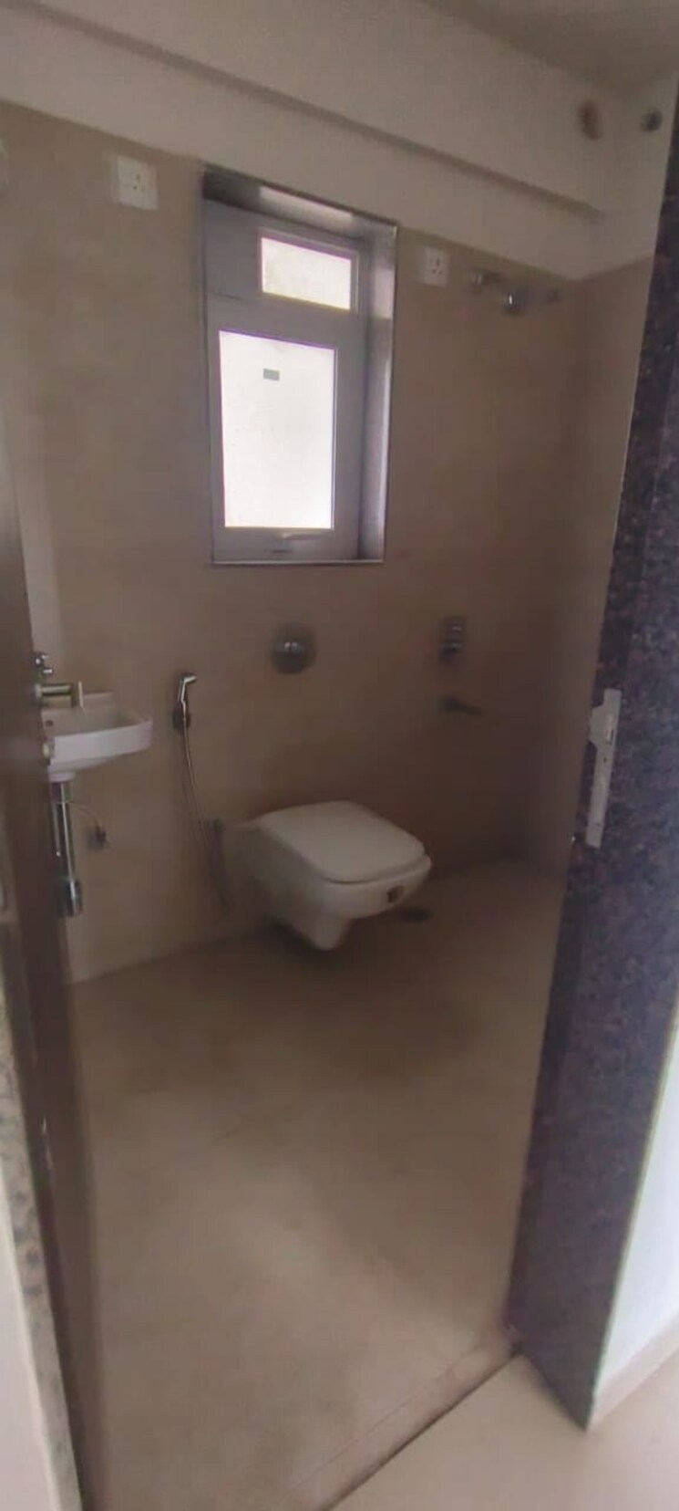 Bathroom, puraniks-city-reserva 2 Bedroom 650 Sq.Ft. Apartment In Ghodbunder Road Thane 9367856