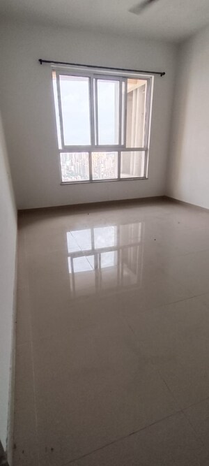 Room in 2 BHK Apartment at Puraniks City Reserva, Ghodbunder Road – for Rent