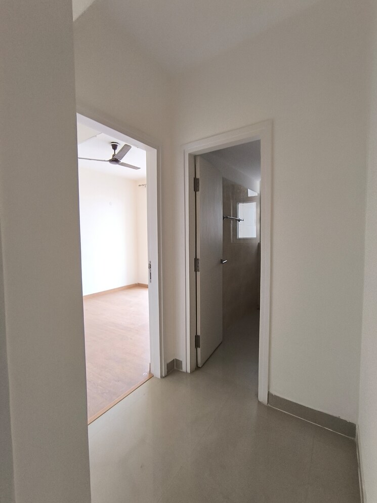 Room, emaar-imperial-gardens 3 Bedroom 2000 Sq.Ft. Apartment In Sector 102 Gurgaon 9367886