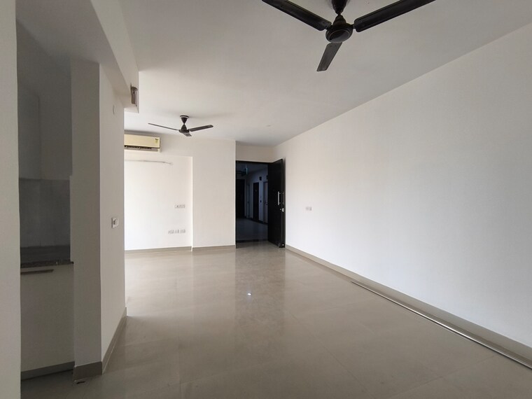 Room, emaar-imperial-gardens 3 Bedroom 2000 Sq.Ft. Apartment In Sector 102 Gurgaon 9367886