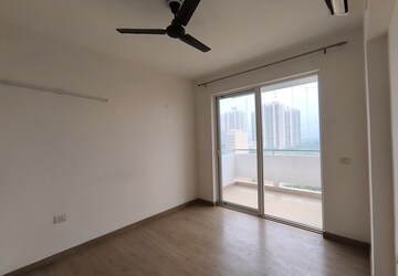 Room in 3 BHK Apartment at Emaar Imperial Gardens, Sector 102 – for Rent