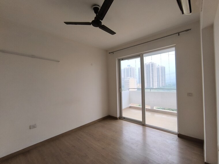 Room, emaar-imperial-gardens 3 Bedroom 2000 Sq.Ft. Apartment In Sector 102 Gurgaon 9367886