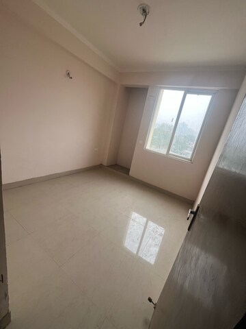 Room in 2.5 BHK Apartment at Amrapali Golf Homes, Haibatpur – for Sale