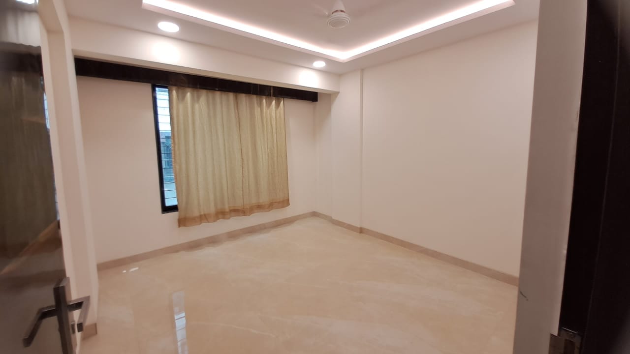 2 BHK Apartment For Sale in Om Apt