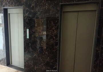 Lift in 2 BHK Apartment at Kharghar – for Sale