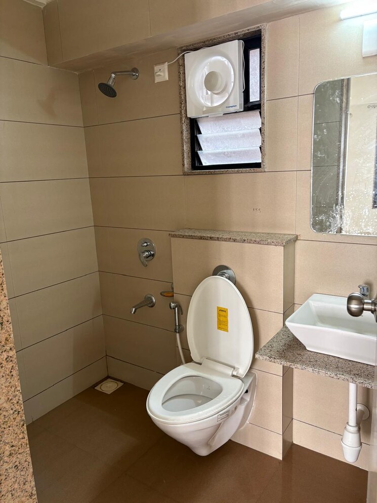 Bathroom, sun-atmosphere 2 Bedroom 712 Sq.Ft. Apartment In Shela Ahmedabad 9367965