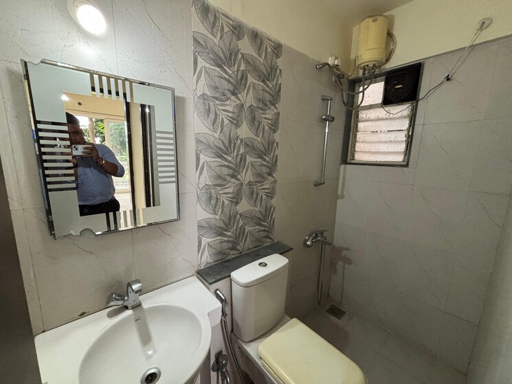 Bathroom, rohan-mithila 2 Bedroom 941 Sq.Ft. Apartment In Viman Nagar Pune 9367915