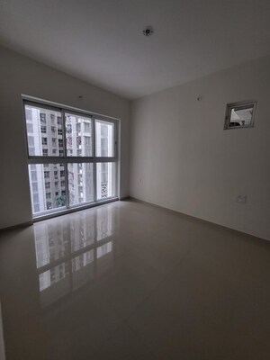 2 BHK Apartment For Rent in Lodha Amara, Kolshet Road