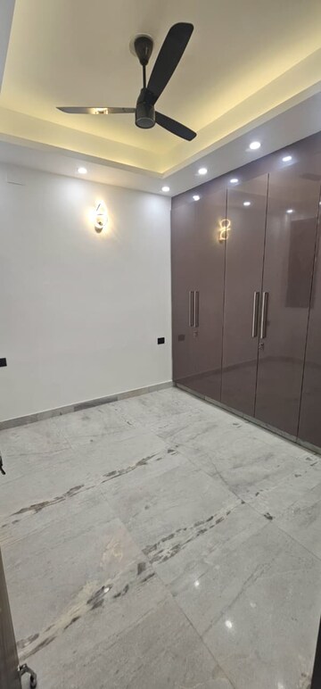 Room in 2 BHK Builder Floor at Savitri Nagar – for Rent