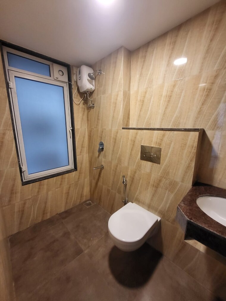 Bathroom, lodha-amara 2 Bedroom 640 Sq.Ft. Apartment In Kolshet Road Thane 9367924