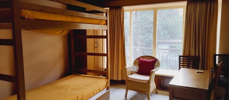 Living Room, bandra west 3 Bedroom 1200 Sq.Ft. Apartment In Bandra West Mumbai 9367966