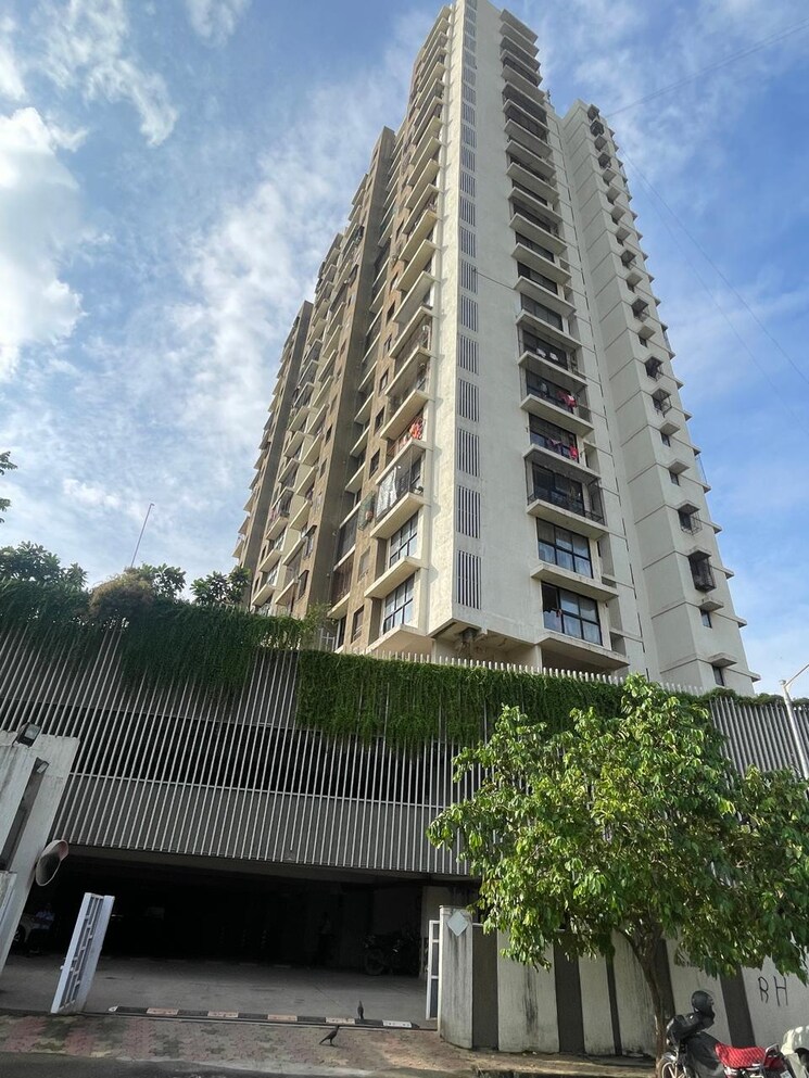 Exterior View, rustomjee-meridian 1 Bedroom 666 Sq.Ft. Apartment In Kandivali West Mumbai 9367973