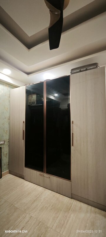 Building Lobby in 4 BHK Builder Floor at Himalaya Apartment Vasundhara, Vasundhara Sector 5 – for Sale