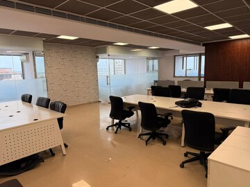 Office Space For Rent in Raheja Towers Apartments, Mg Road
