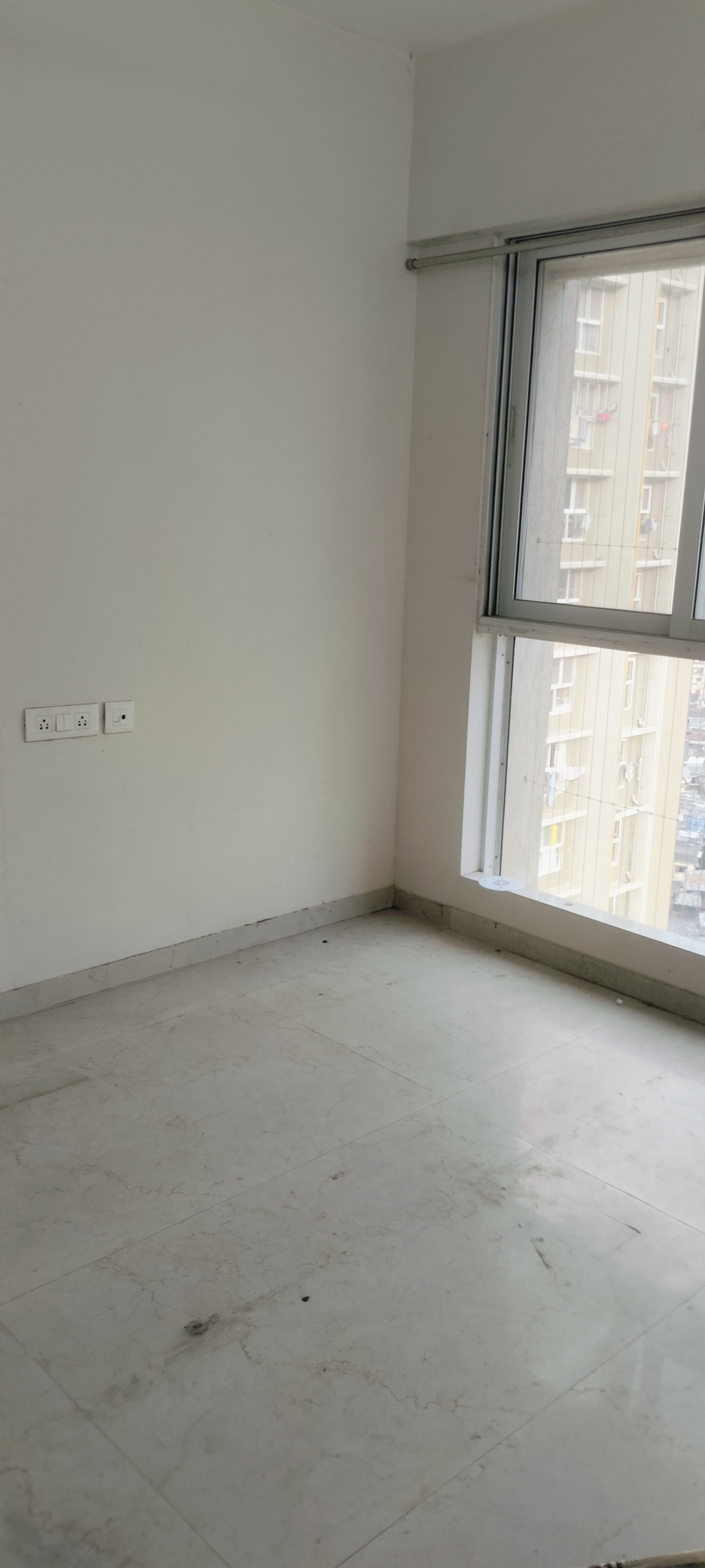 1 BHK Apartment For Rent in Dosti Oro 67