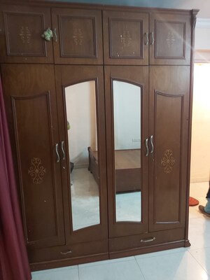 Furnished Amenities in 1 BHK Apartment at Bandra West – for Rent