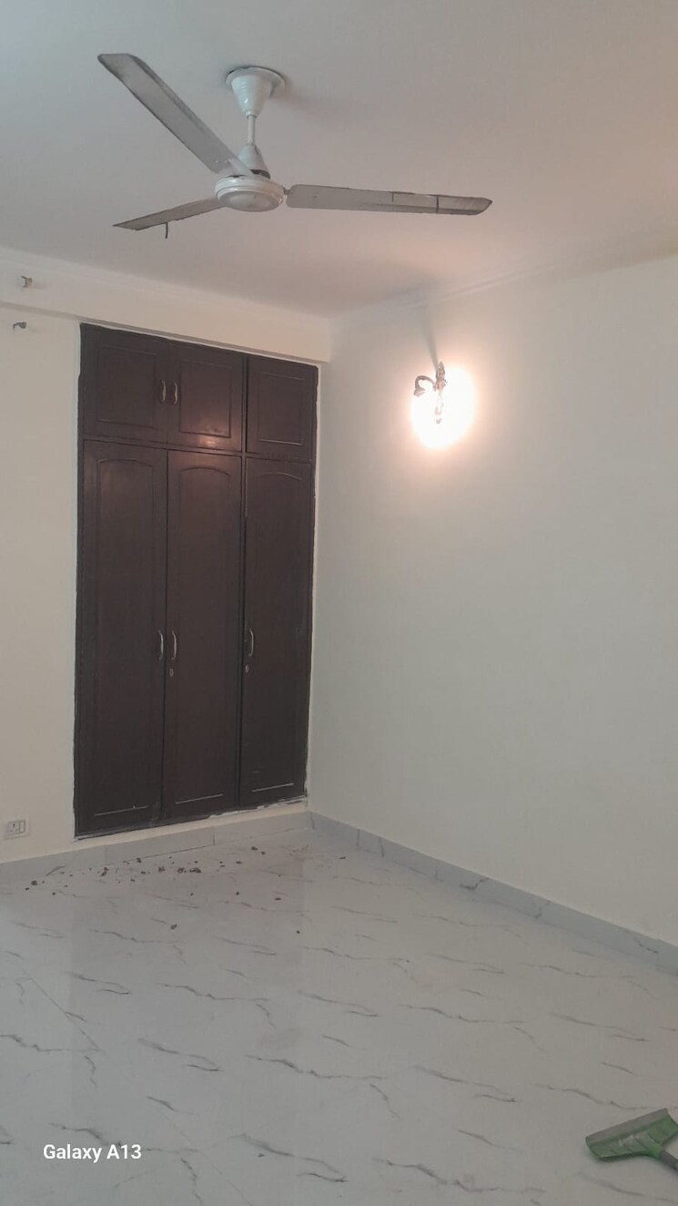 Room, unitech-south-city-ii 3 Bedroom 1650 Sq.Ft. Builder Floor In Sector 50 Gurgaon 9368004