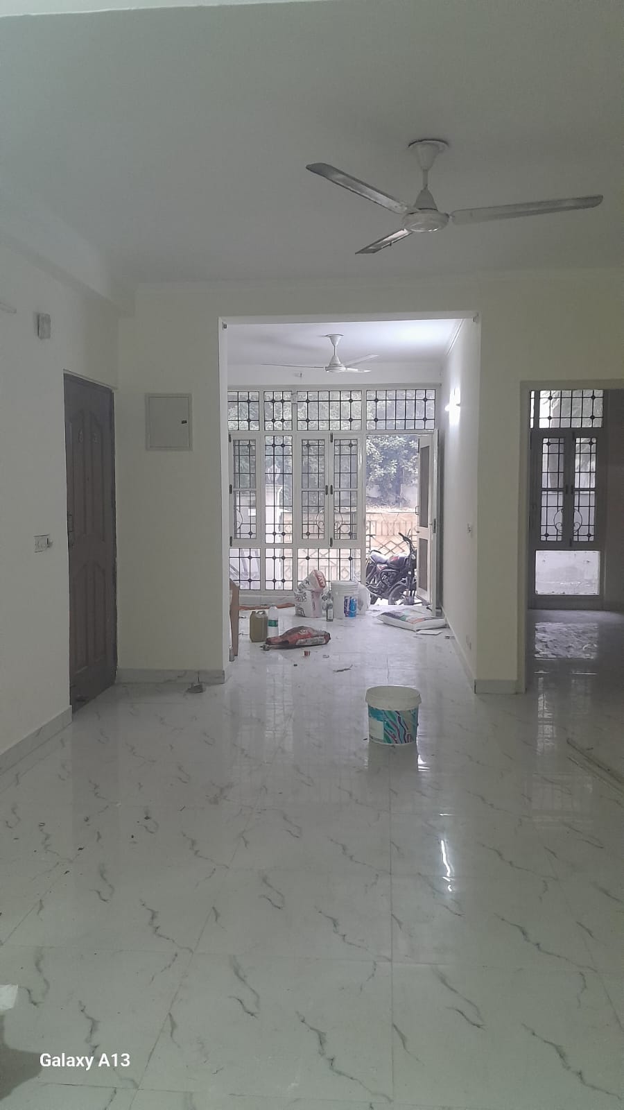 3 BHK + Pooja Room Builder Floor For Rent in Unitech South City II