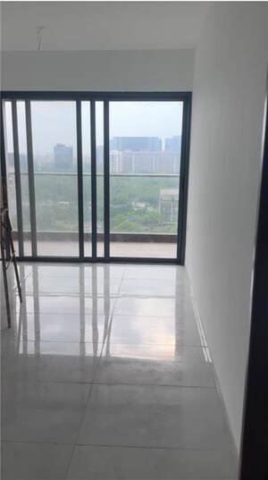 Room in 3 BHK Apartment at Mantra Mirari, Koregaon Park – for Rent