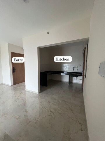 Room in 2 BHK Apartment at Majestique Towers, Kharadi – for Rent