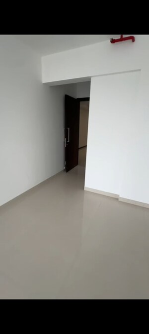 Room in 2 BHK Apartment at Sunteck City Avenue 4, Goregaon West – for Rent