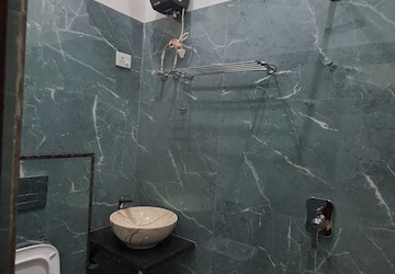 Bathroom in 6+ BHK Villa at Jagdamba Nagar – for Sale