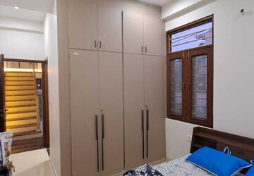 Bedroom in 6+ BHK Villa at Jagdamba Nagar – for Sale