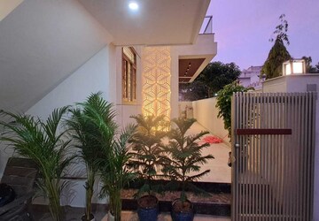 6+ BHK Villa – Exterior View View at Jagdamba Nagar - for Sale