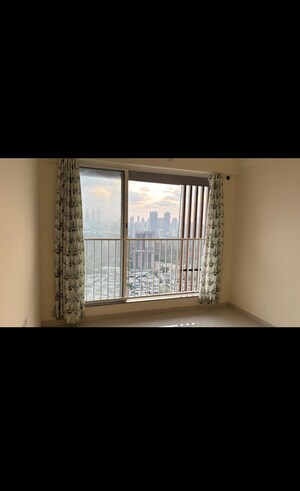 Room in 1 BHK Apartment at Godrej Nest Kandivali, Kandivali East – for Rent