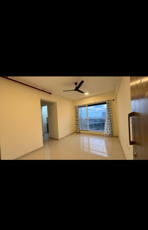 Room in 1 BHK Apartment at Godrej Nest Kandivali, Kandivali East – for Rent