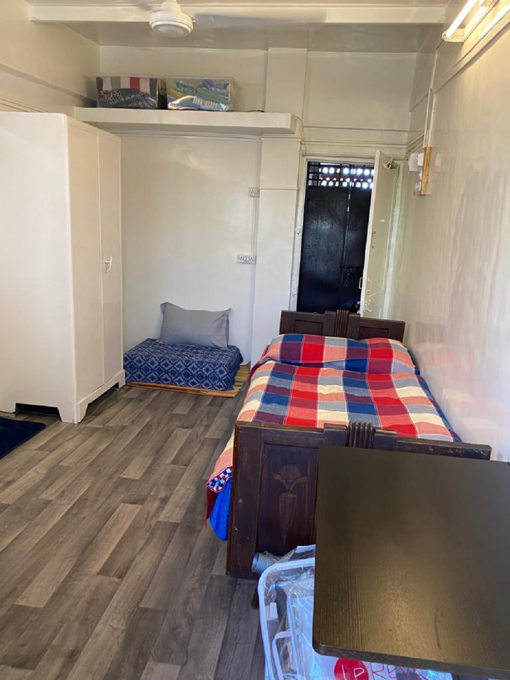 1 Rk+ Pooja Room Apartment For Rent in Bandra West