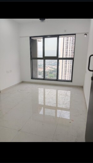 1 BHK Apartment For Rent in UK Iridium, Kandivali East