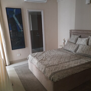 Furnished Amenities in 2 BHK Apartment at Suncity Avenue 76, Sector 76 – for Sale