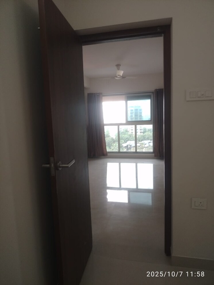 Room, worli 2 Bedroom 550 Sq.Ft. Apartment In Worli Mumbai 9368075