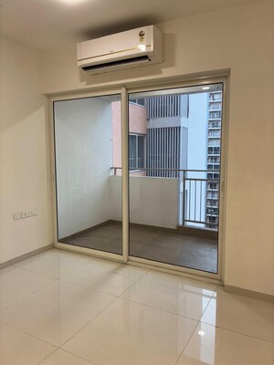 Room in 2 BHK Apartment at Shapoorji Pallonji Joyville Gurgaon, Sector 102 – for Rent