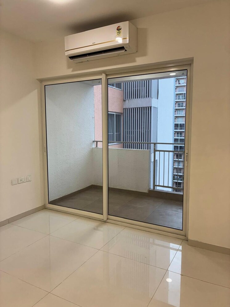 Room, shapoorji-pallonji-joyville-gurgaon 2 Bedroom 734 Sq.Ft. Apartment In Sector 102 Gurgaon 9368103