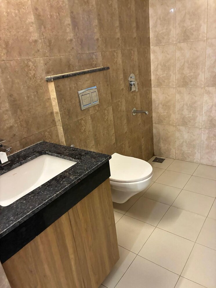 Bathroom, shapoorji-pallonji-joyville-gurgaon 2 Bedroom 734 Sq.Ft. Apartment In Sector 102 Gurgaon 9368103