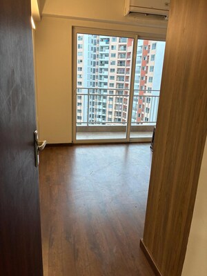 Room in 2 BHK Apartment at Shapoorji Pallonji Joyville Gurgaon, Sector 102 – for Rent