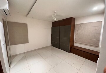 Room in 3 BHK Apartment at Prestige Tranquil, Kokapet – for Rent