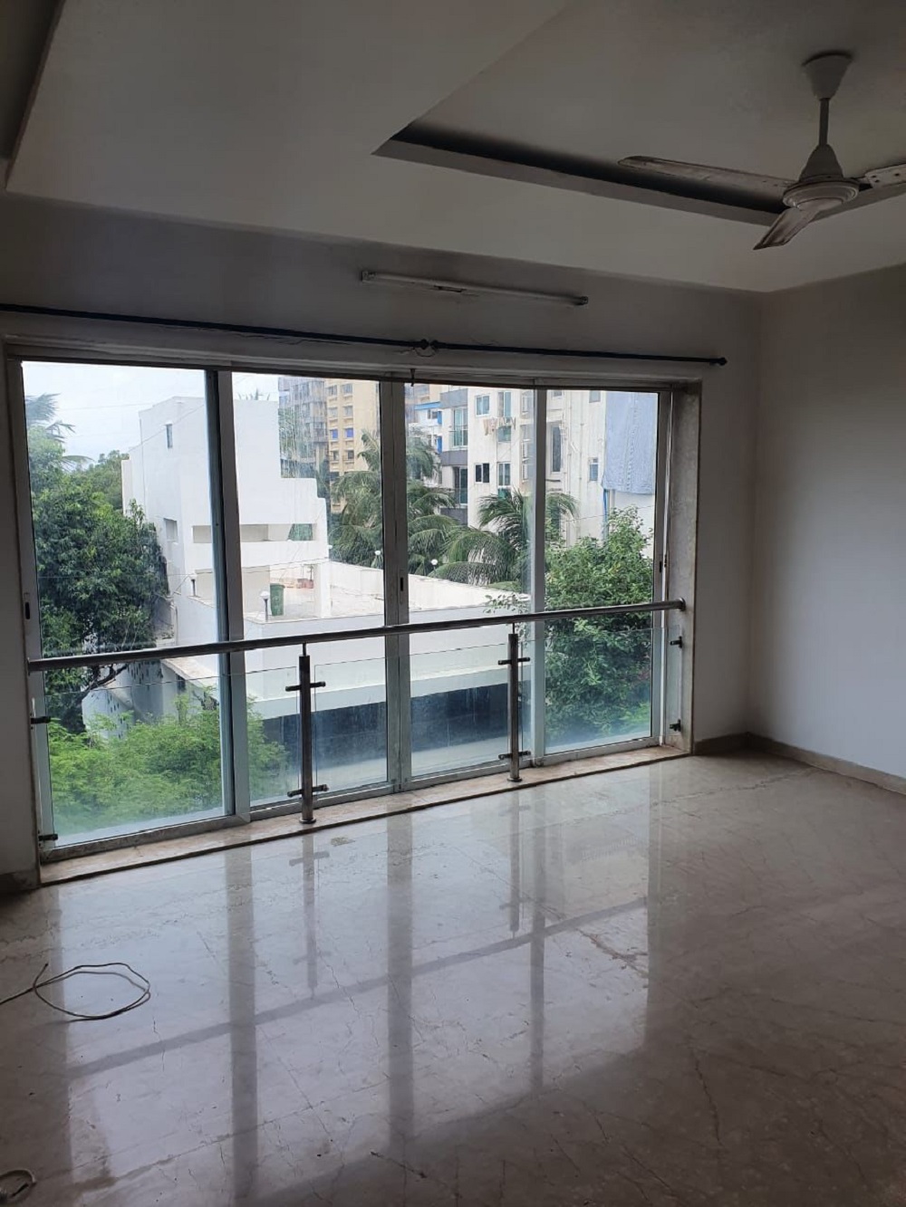 3 BHK + Pooja Room Apartment For Rent in Santacruz West