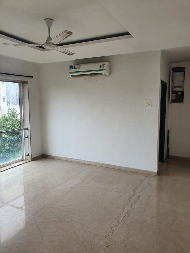 Room, santacruz west 3 Bedroom 1200 Sq.Ft. Apartment In Santacruz West Mumbai 9368094