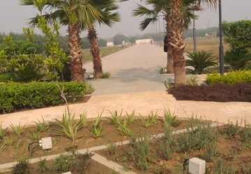 Plot – Garden View at Amolik Aster Woods, Sector 98 - for Sale