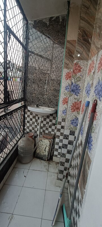 Balcony in 1.5 BHK Builder Floor at Mayur Vihar – for Rent