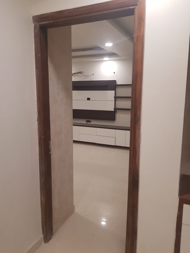Bathroom, amolik-aster-woods 3 Bedroom 1300 Sq.Ft. Builder Floor In Sector 98 Faridabad 9368111