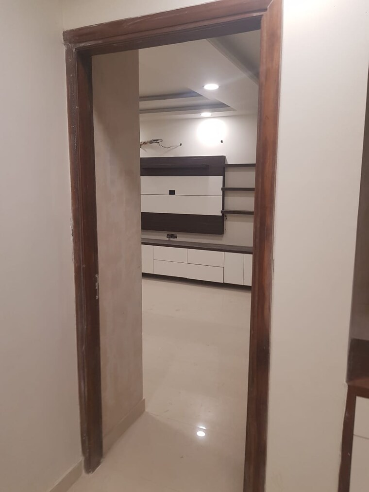 Bathroom, amolik-aster-woods 3 Bedroom 1300 Sq.Ft. Builder Floor In Sector 98 Faridabad 9368111
