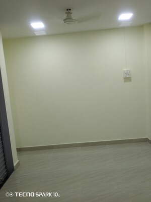 Room in  Showroom at Puja Casa Apartments, Pali Hill – for Rent