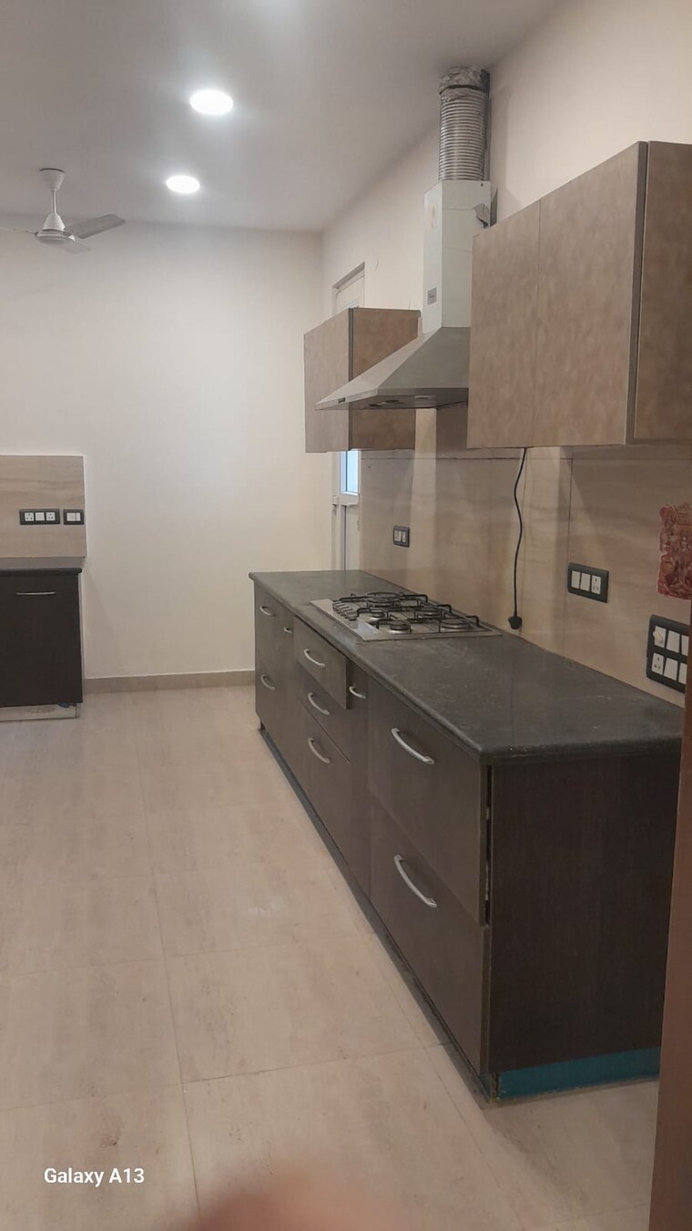 Kitchen, unitech-south-city-ii 4 Bedroom 4500 Sq.Ft. Builder Floor In Sector 50 Gurgaon 9368134