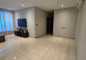 Room in 3 BHK Apartment at Oberoi Sky City, Borivali East – for Rent
