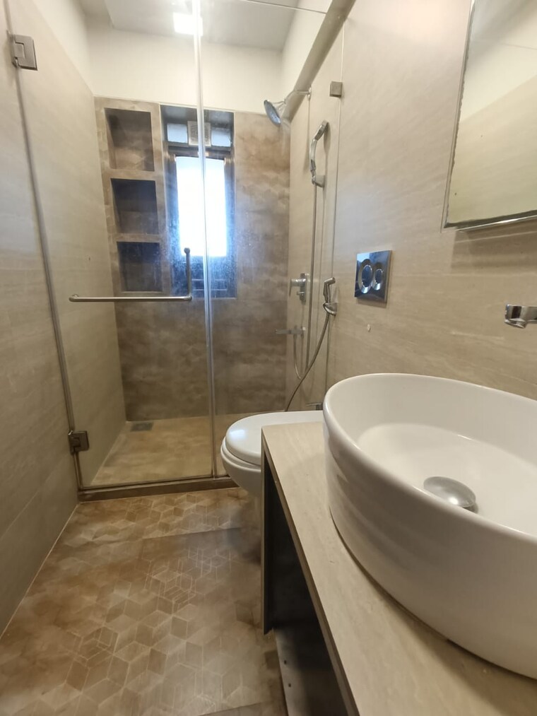 Bathroom, pr-sushil 2 Bedroom 1100 Sq.Ft. Apartment In Santacruz West Mumbai 9368155